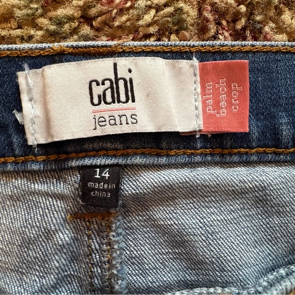 Cabi Palm Beach Crop Jeans Light Wash Size 14 - Picture 7 of 10